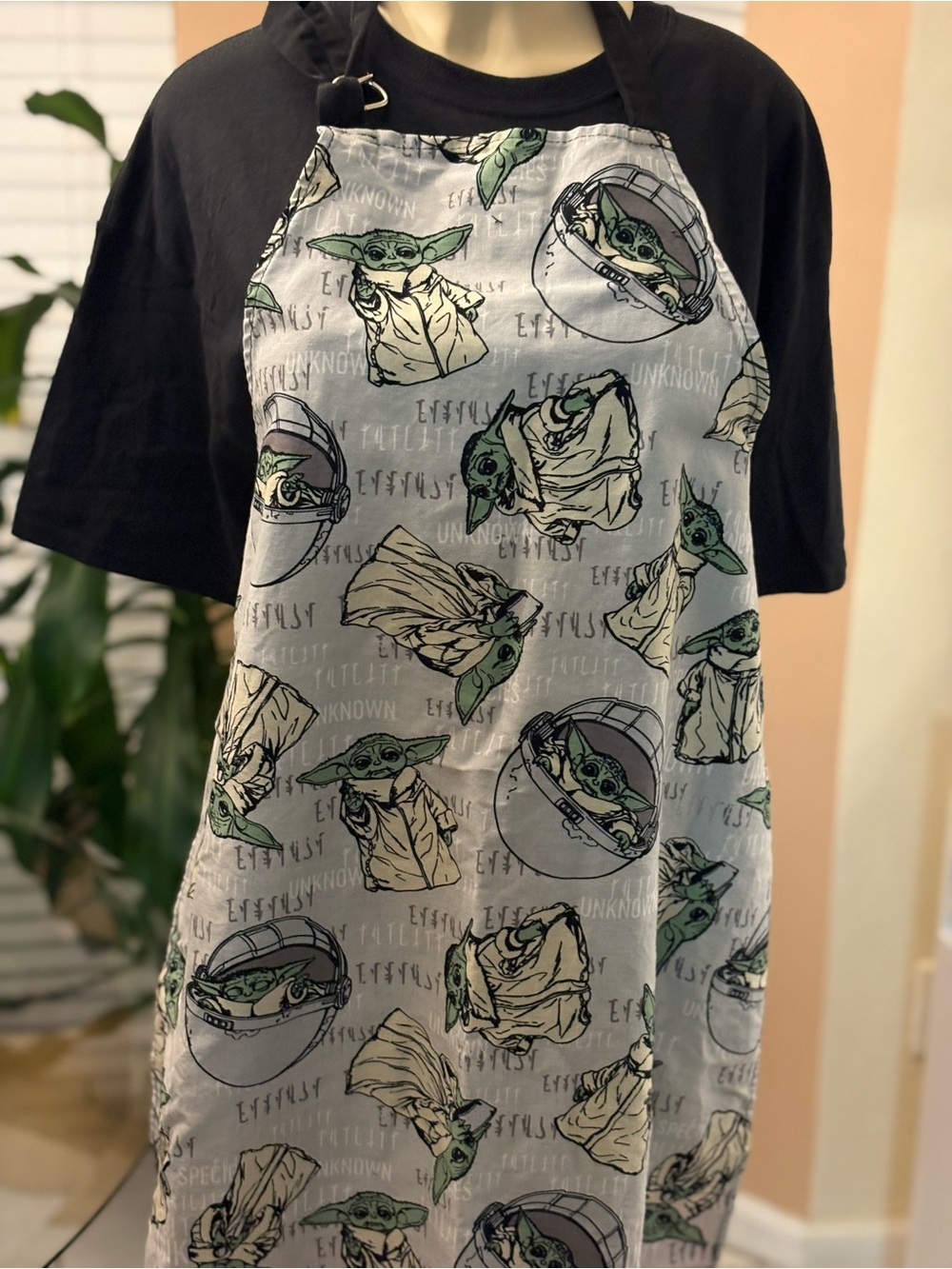 Baby Yoda Pattern Reptile Apron - Green on Gray